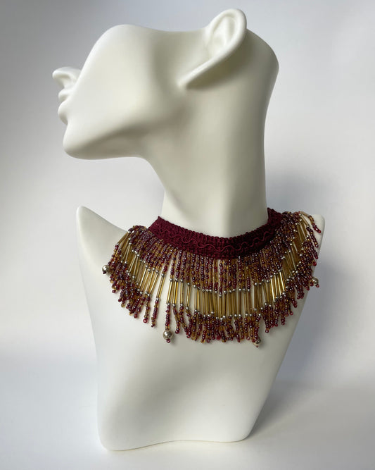 Choker pedrería y abalorios granate perfecto para eventos, cierre acero inoxidable